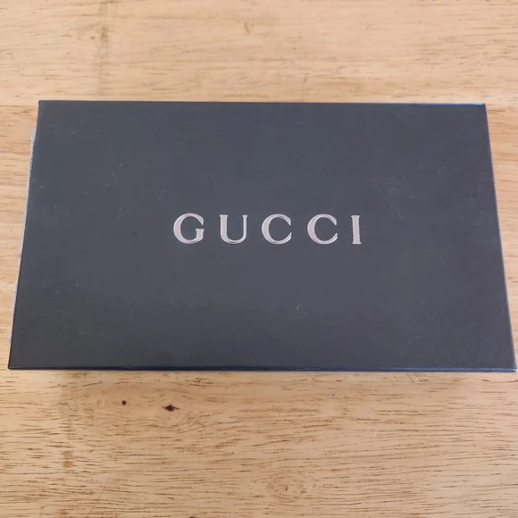 Gucci Vintage Red Wallet - Picture 16 of 16